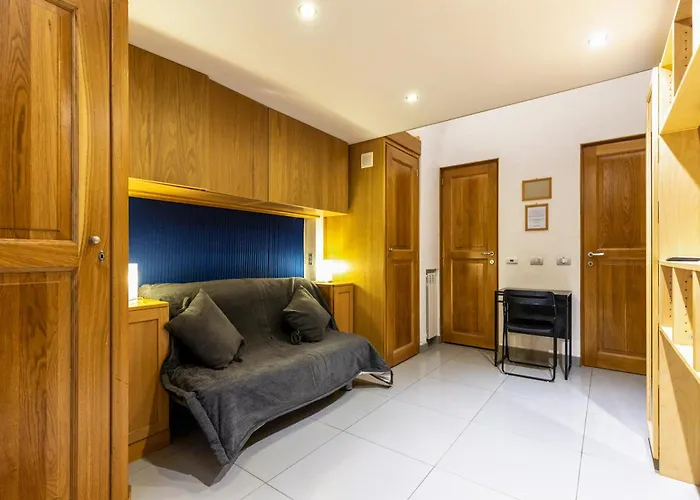 Monti House - Center