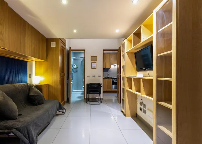 Monti House - Center